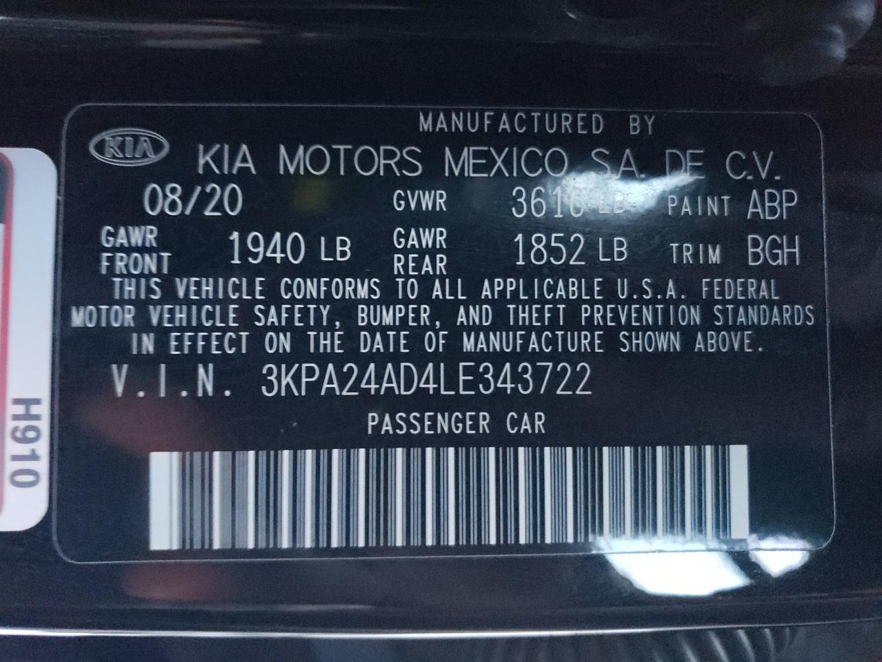 2020 Kia Rio - Image 12
