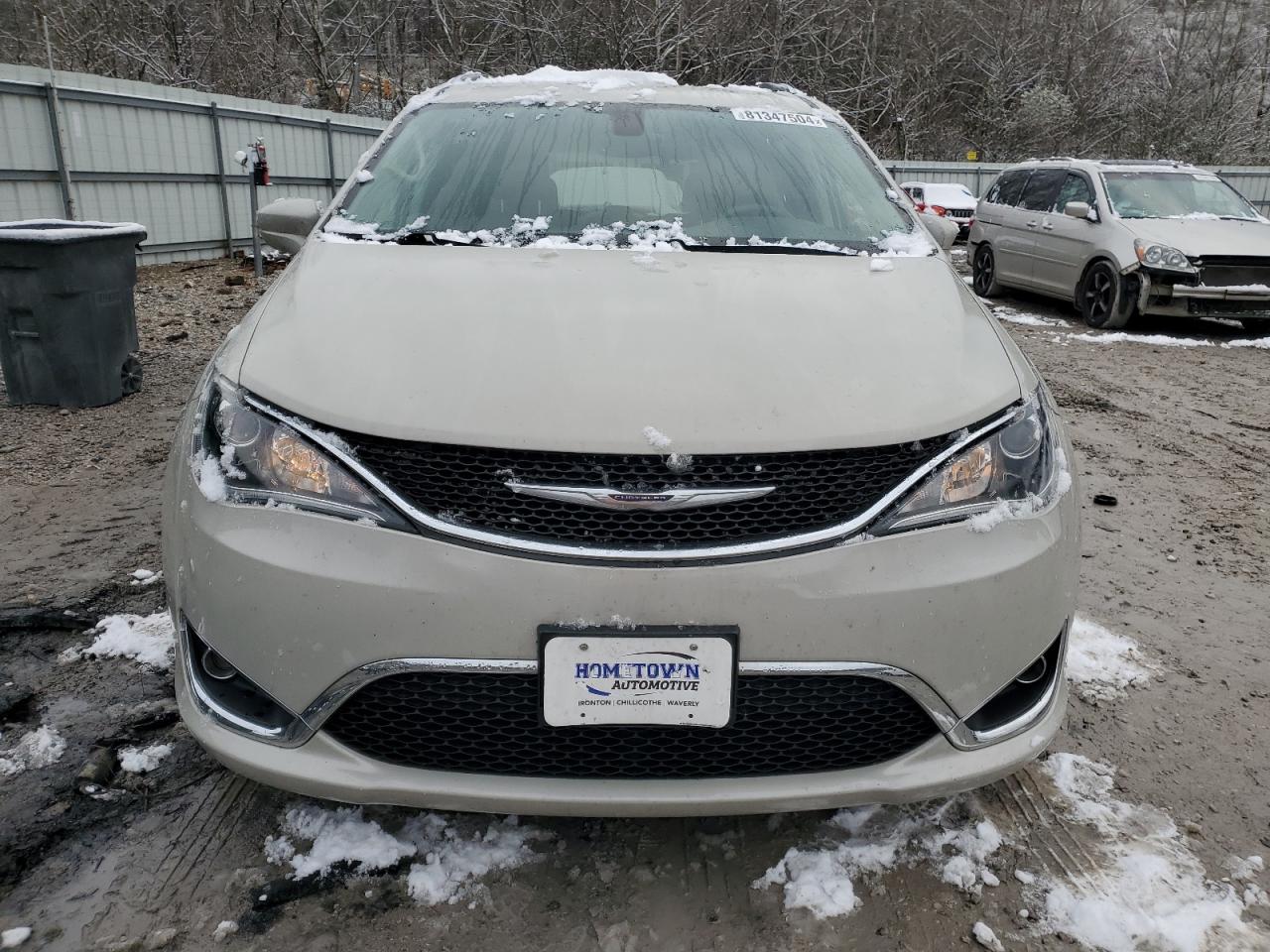2017 Chrysler Pacifica - Image 5