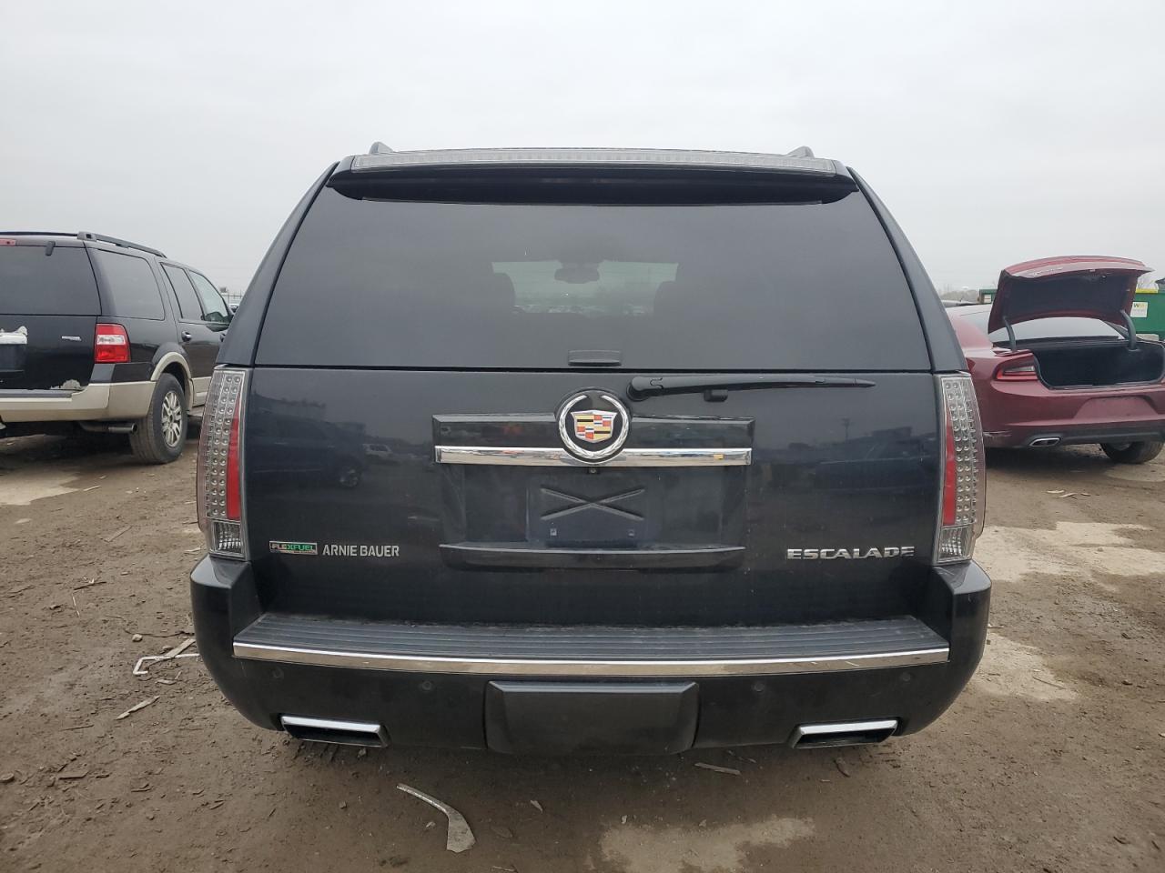 2012 Cadillac Escalade - Image 6
