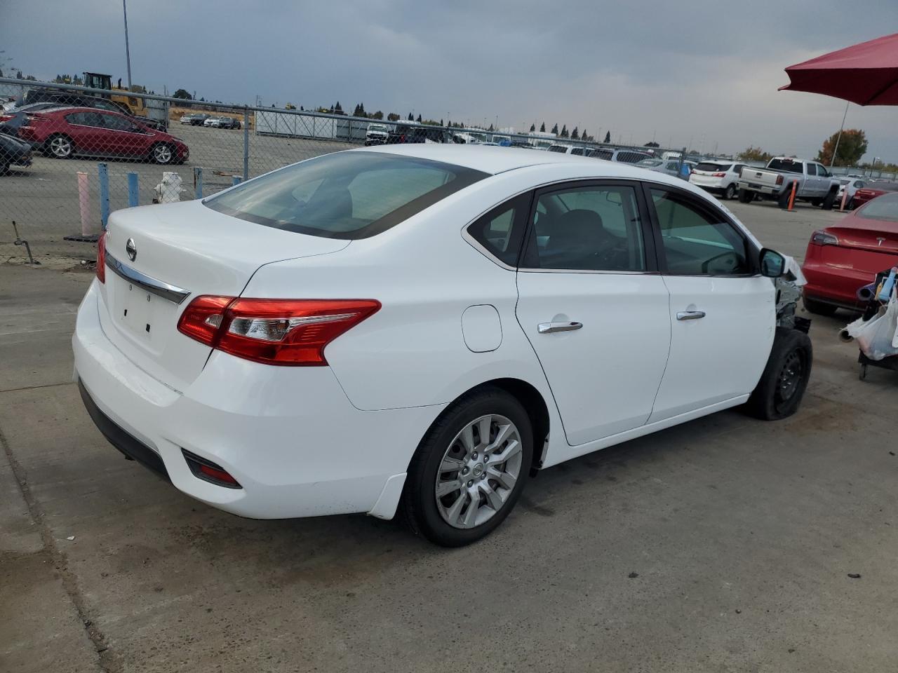 2019 Nissan Sentra - Image 3