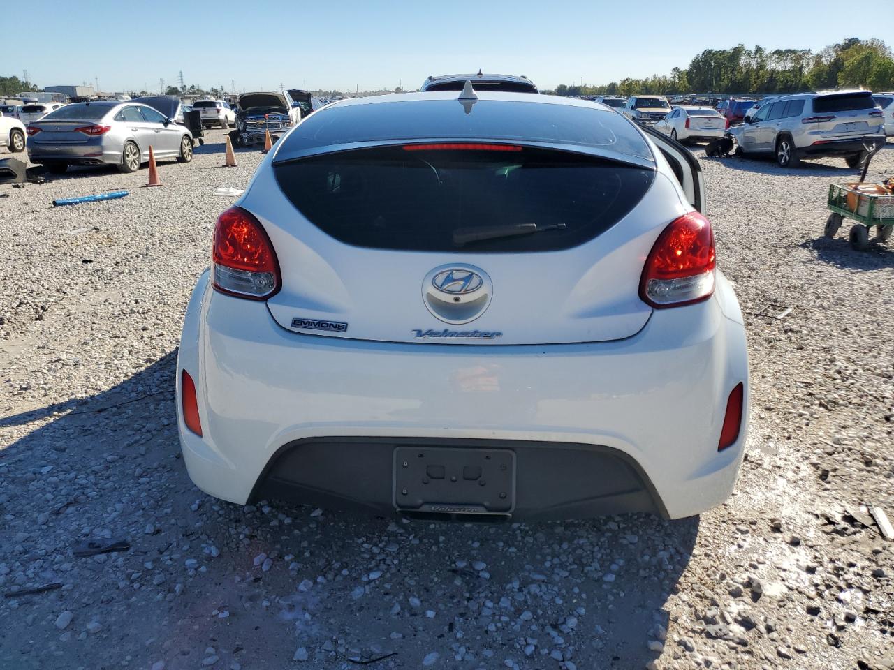 2016 Hyundai Veloster VIN: KMHTC6AD6GU292700 Lot: 81535764