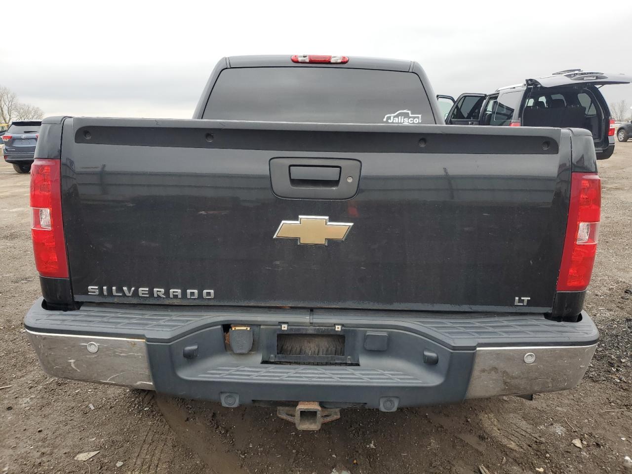2007 Chevrolet Silverado - Image 6