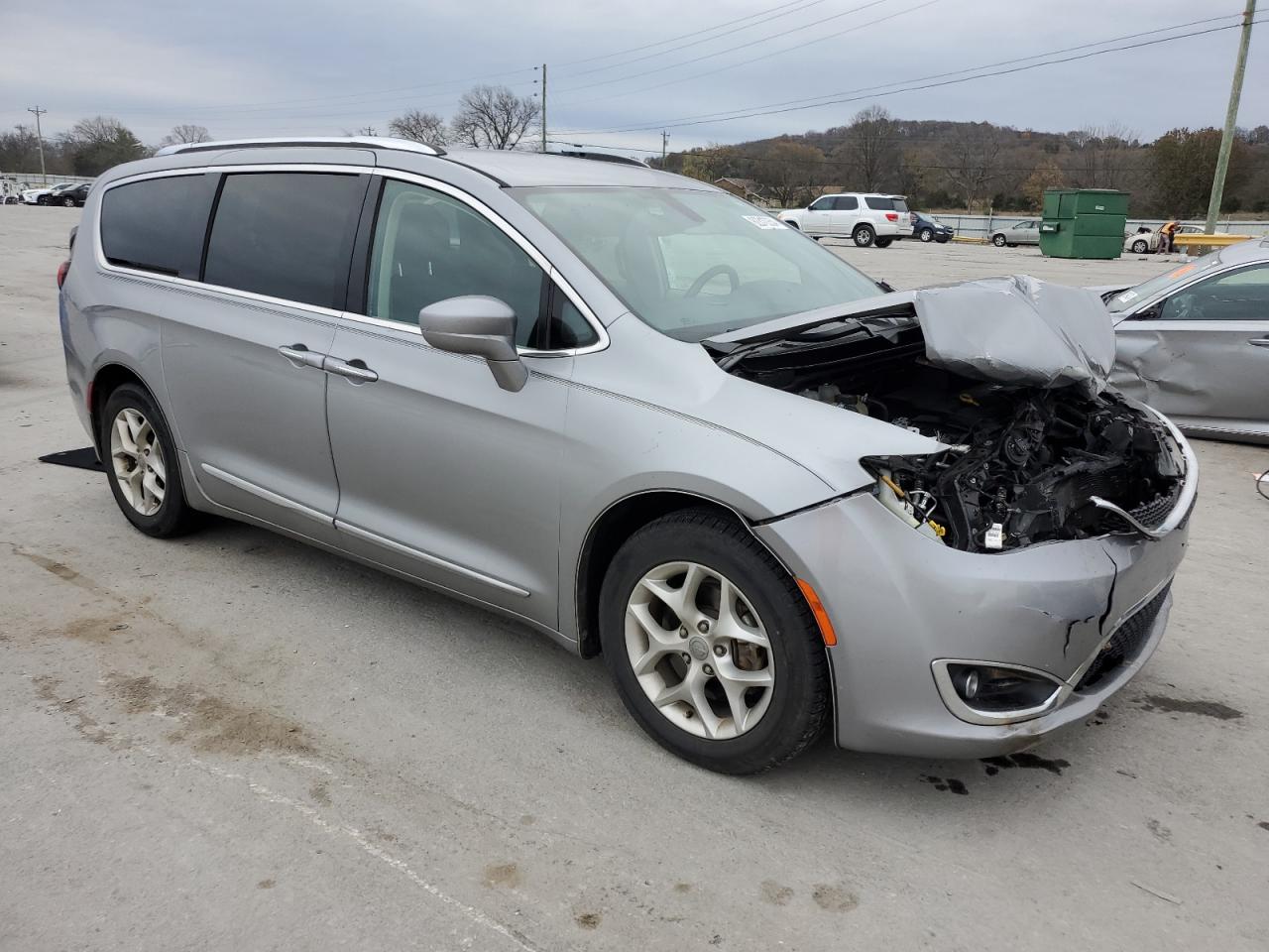 2017 Chrysler Pacifica - Image 4
