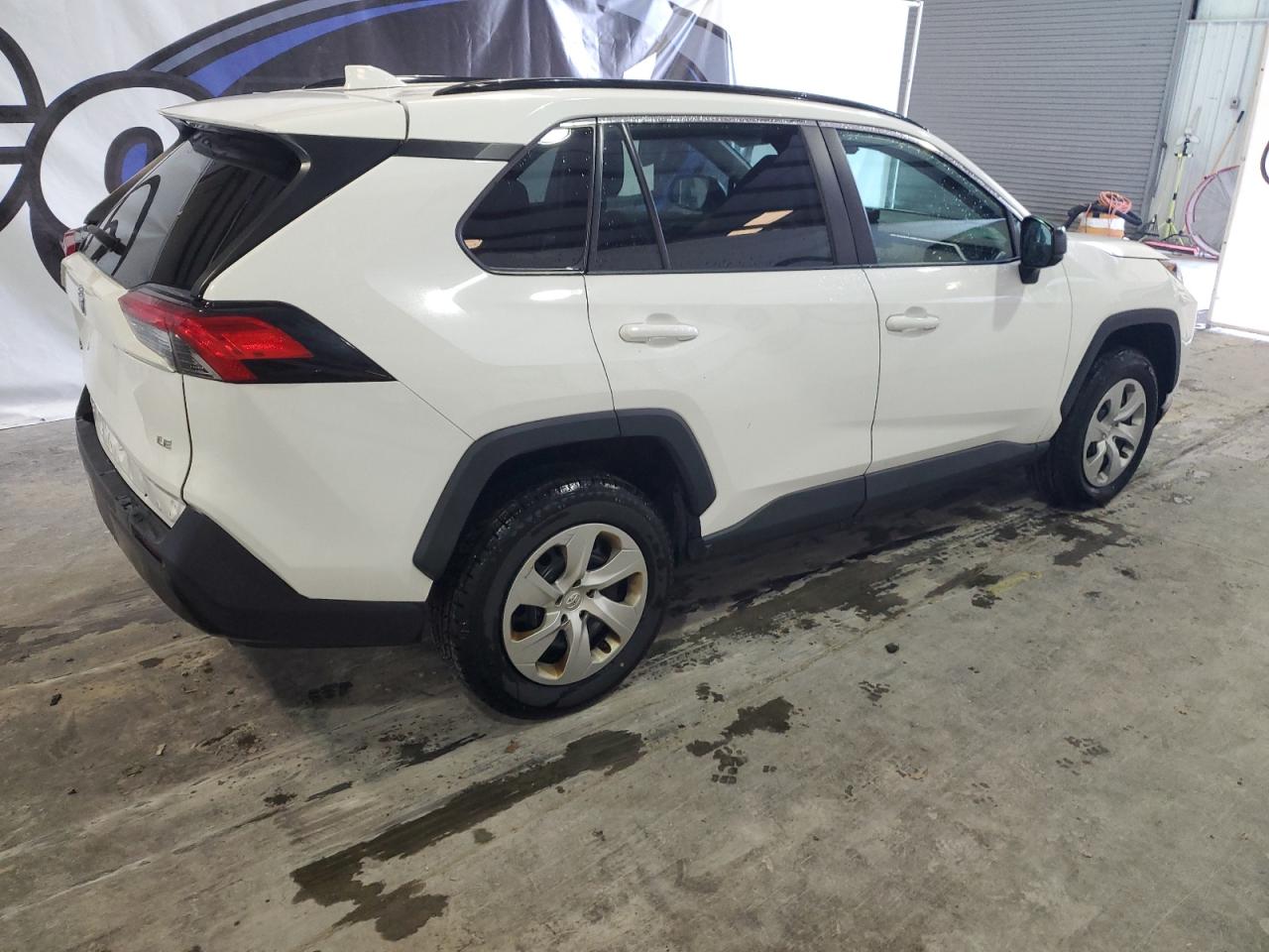 2021 Toyota RAV 4 - Image 3