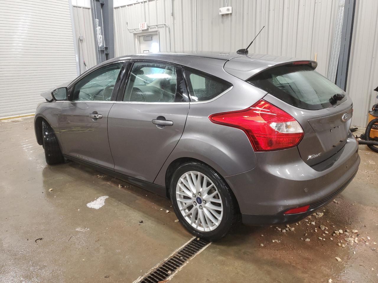 VIN 1FADP3N26EL211109 2014 FORD FOCUS no.2