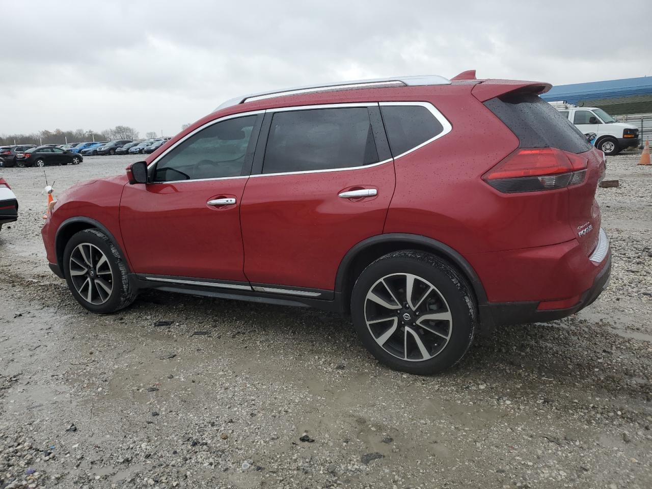 2017 Nissan Rogue - Image 2