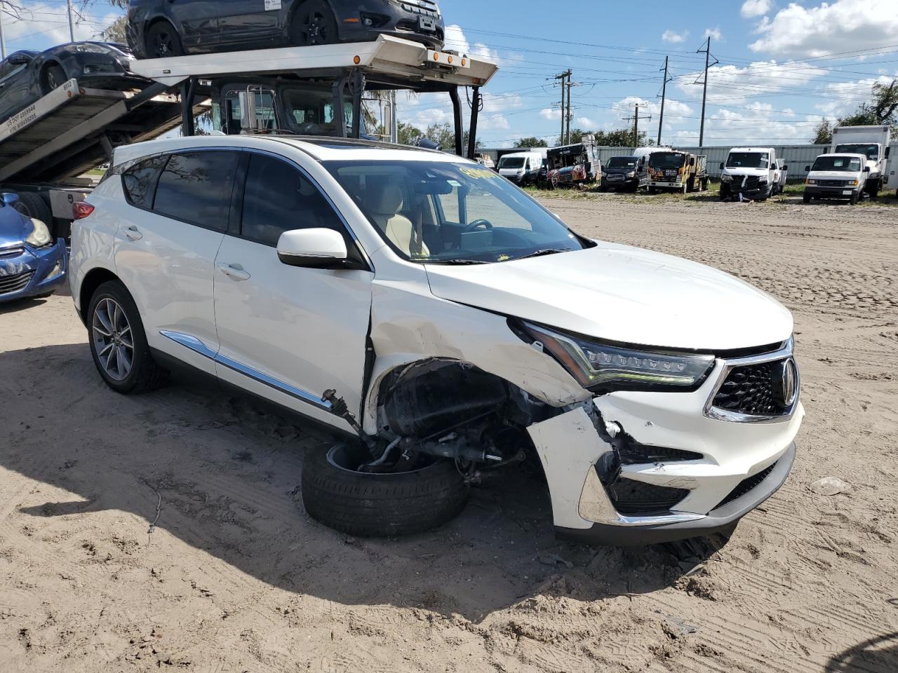 VIN 5J8TC1H53KL018814 2019 ACURA RDX no.4