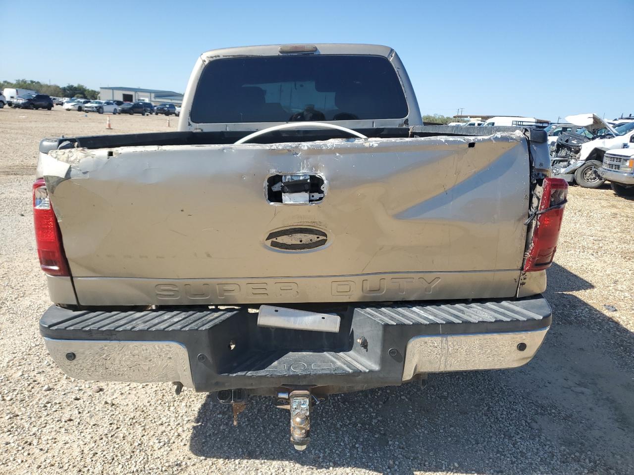 2011 Ford F250 - Image 6