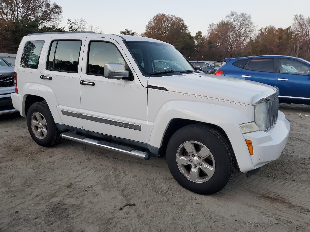 2012 Jeep Liberty (North America) - Image 4