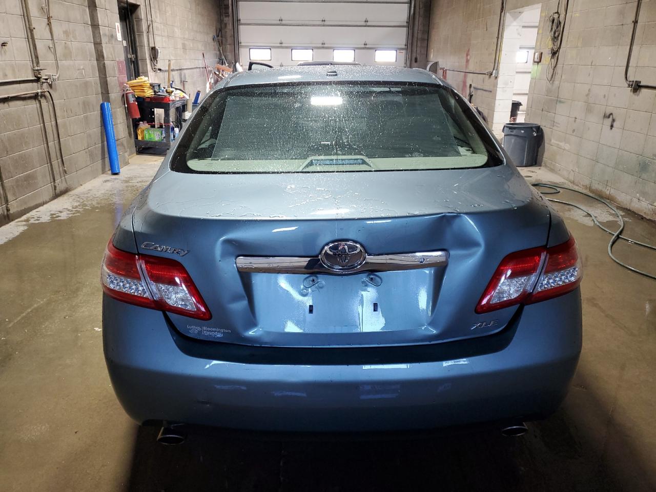 2010 Toyota Camry - Image 6