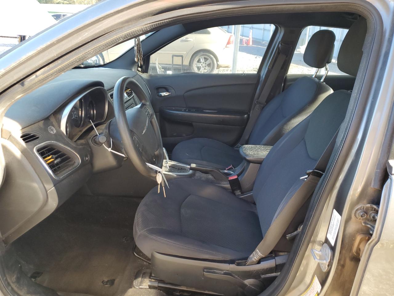 2012 Chrysler 200 - Image 7
