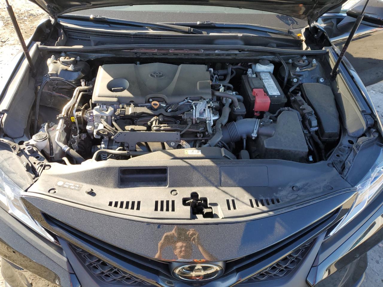 2020 Toyota Camry - Image 11