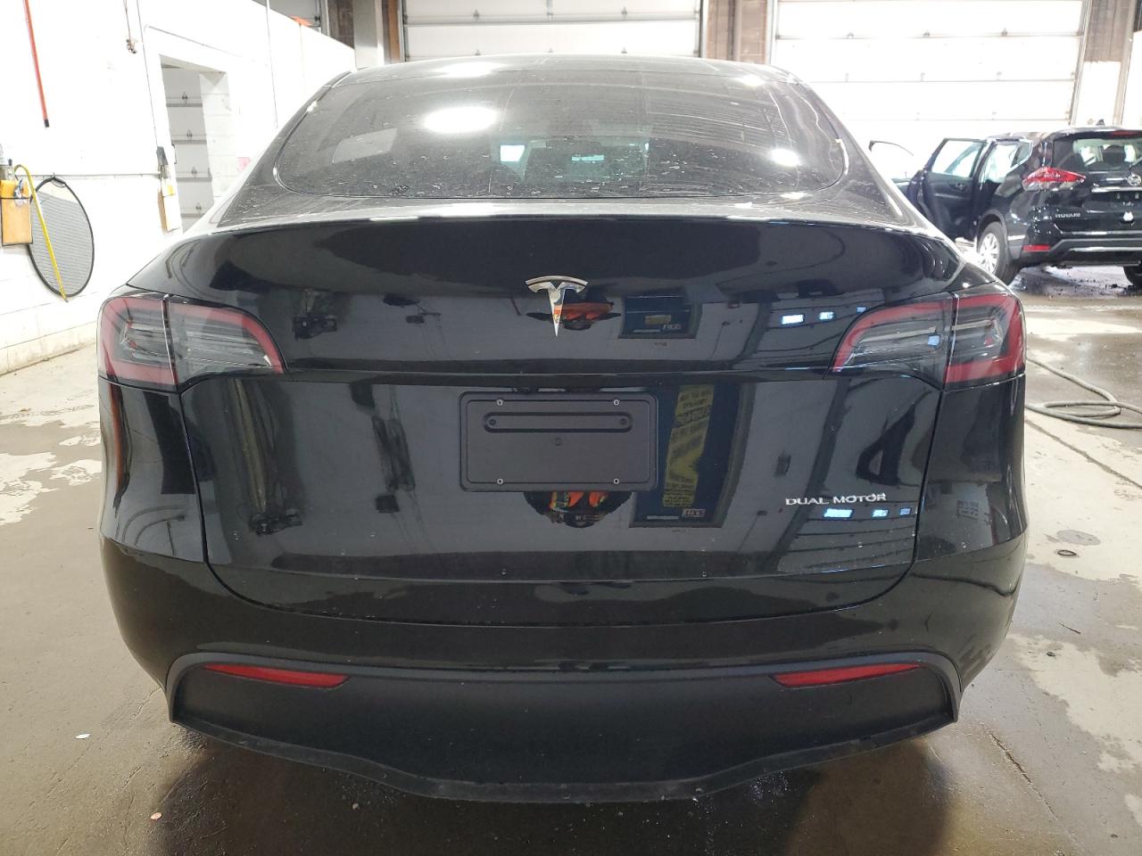 2024 Tesla Model Y VIN: 7SAYGAEE6RF182605 Lot: 80523884