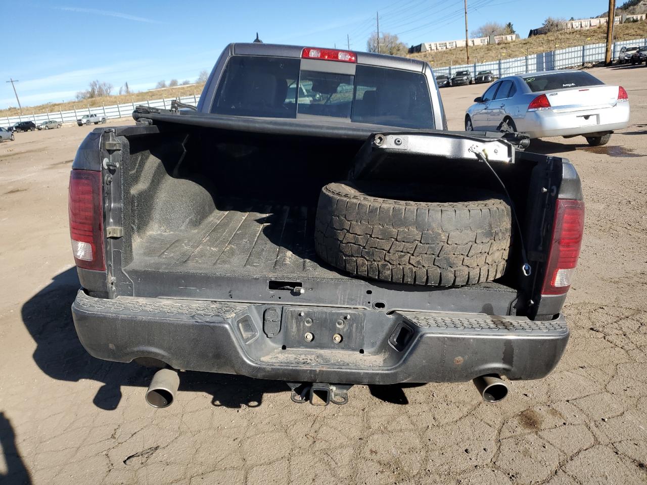 2016 RAM 1500 - Image 6