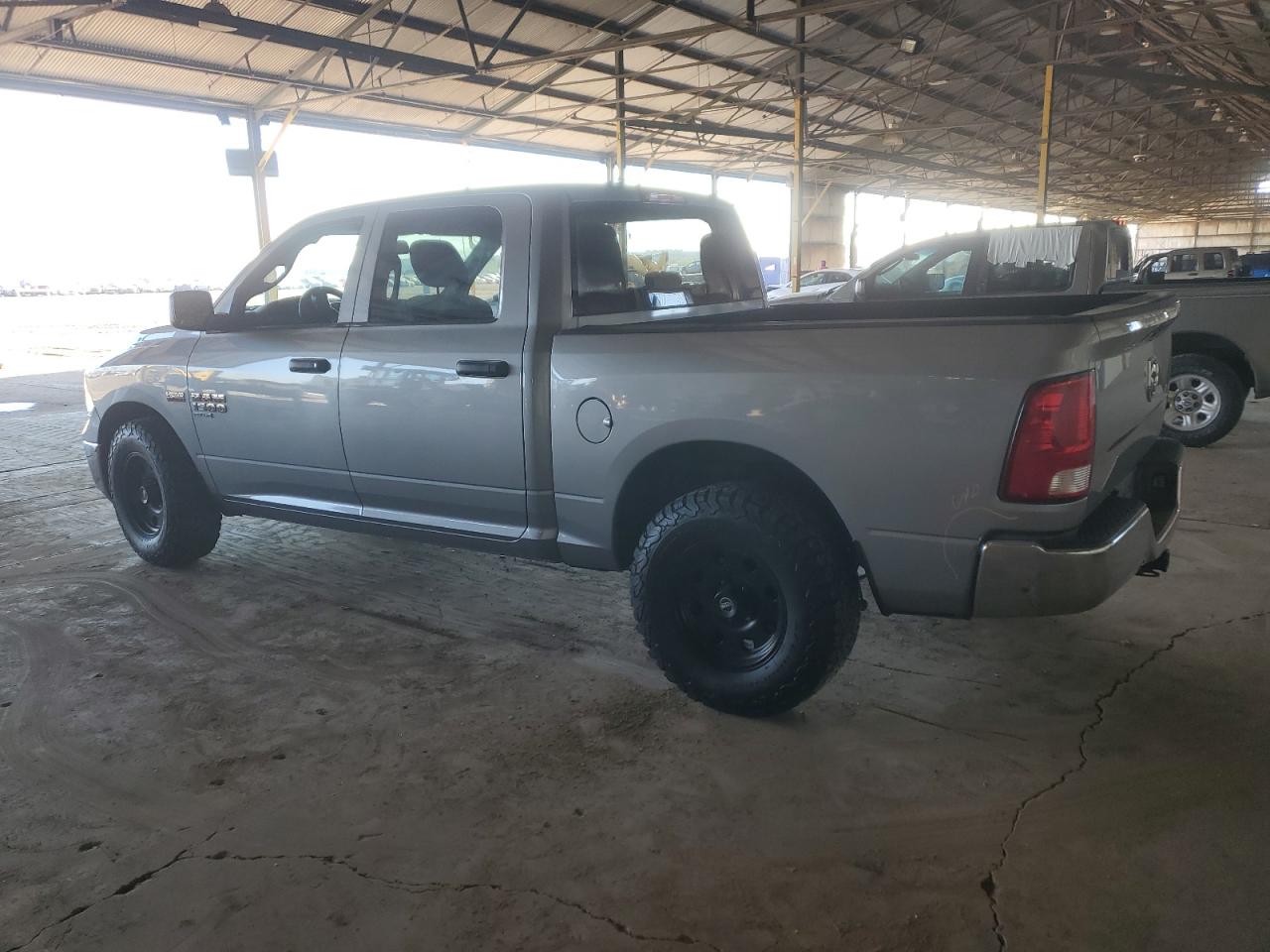 2020 RAM 1500 - Image 2