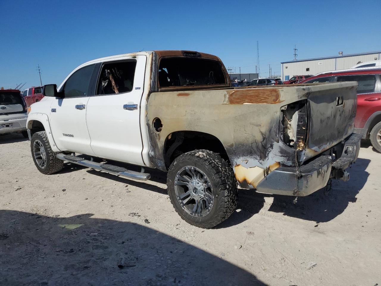 2016 Toyota Tundra - Image 2