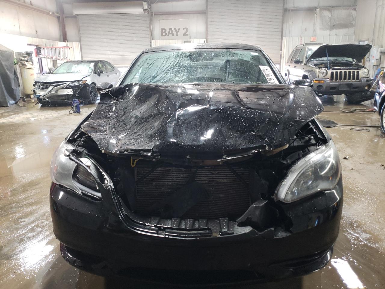 2012 Chrysler 200 - Image 5