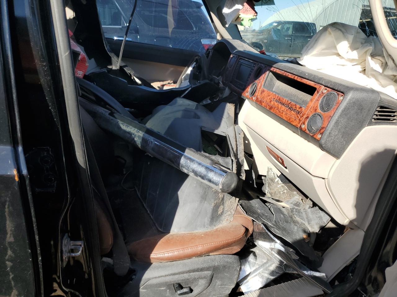 2006 Jeep Commander - Image 7