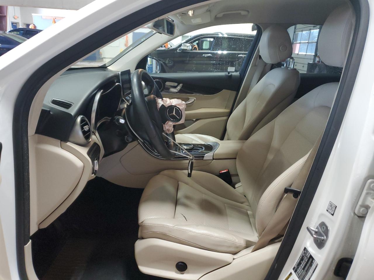 2017 Mercedes-Benz GLC - Image 7