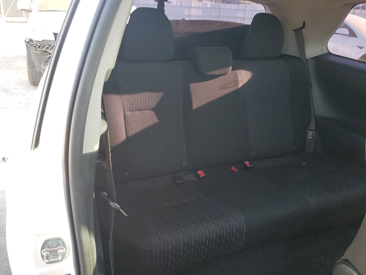 2014 Toyota Yaris - Image 10