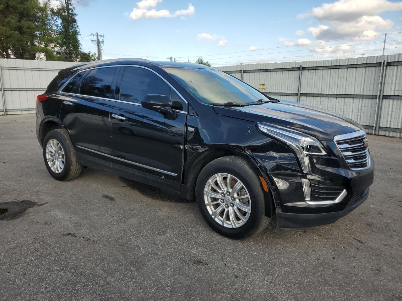 2017 Cadillac XT5 - Image 4