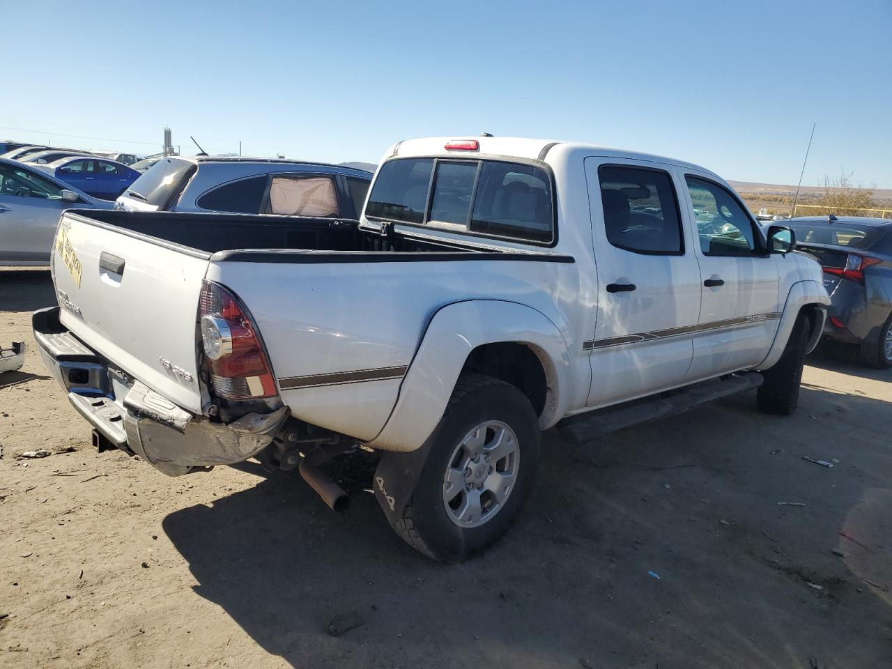 2011 Toyota Tacoma - Image 3
