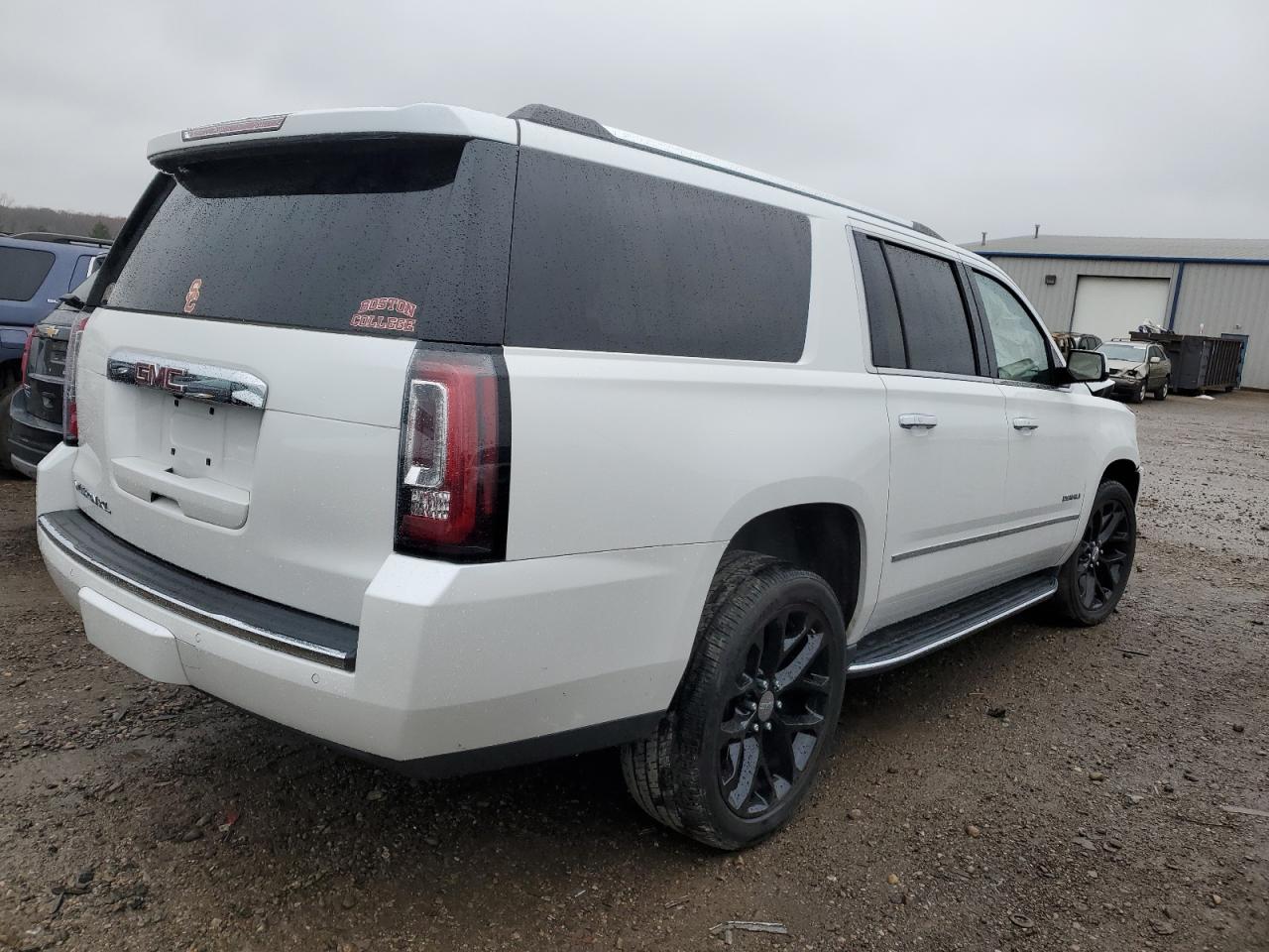 2018 GMC Yukon - Image 3