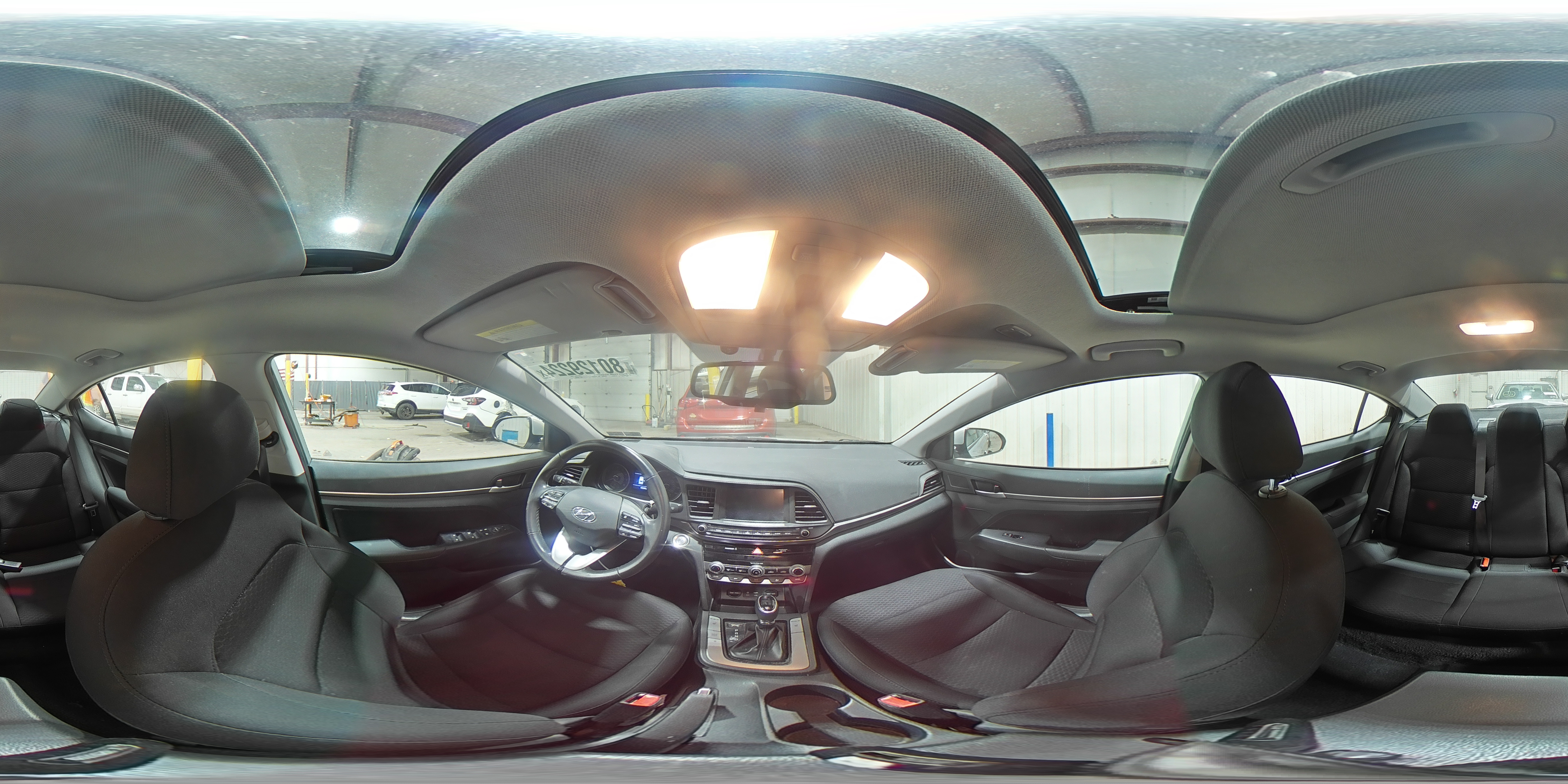2020 Hyundai Elantra - Image 14