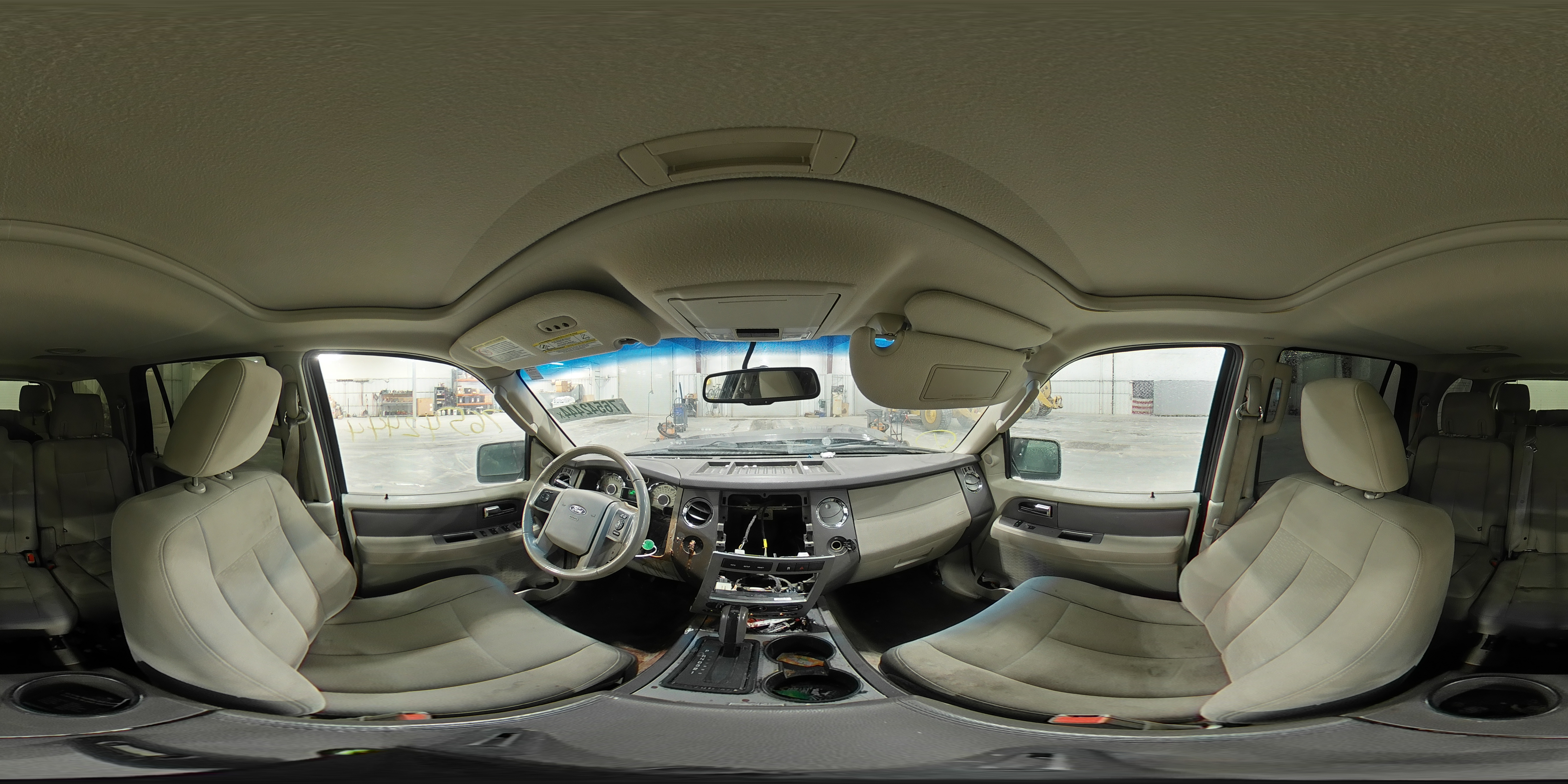 2011 Ford Expedition - Image 14
