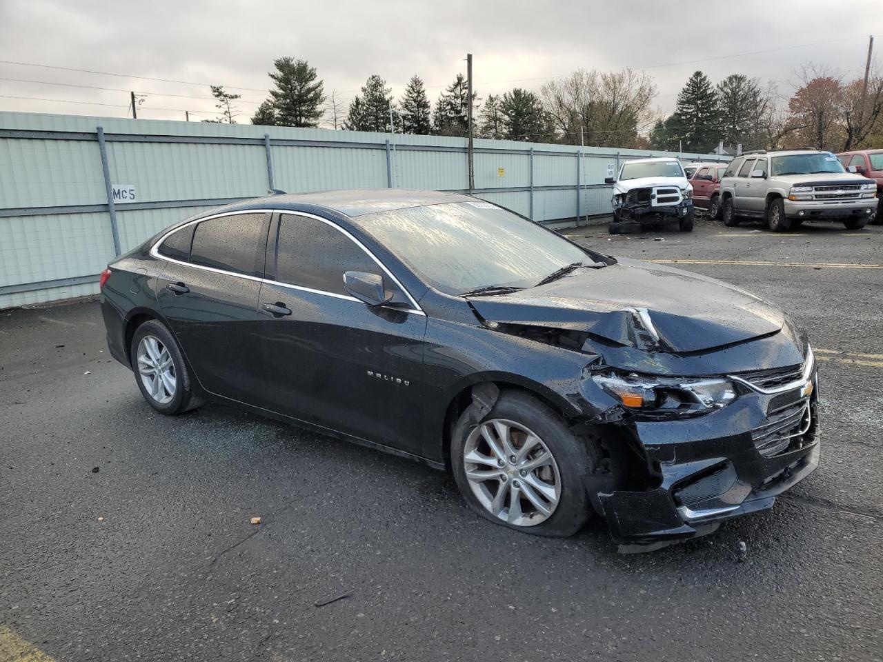 2018 Chevrolet Malibu - Image 4