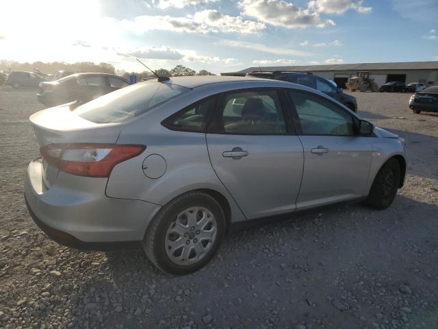 Sedans FORD FOCUS 2012 Silver