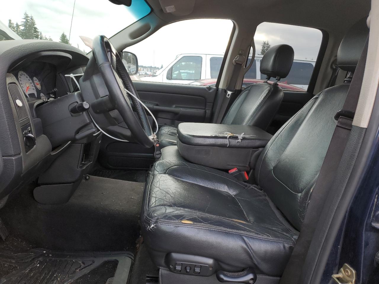 2004 Dodge RAM - Image 7