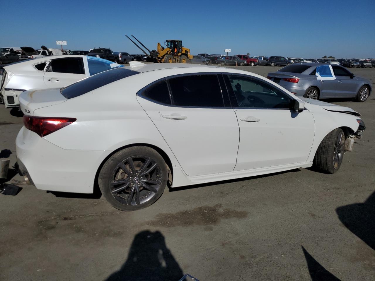 VIN 19UUB2F53FA025957 2015 ACURA TLX no.3