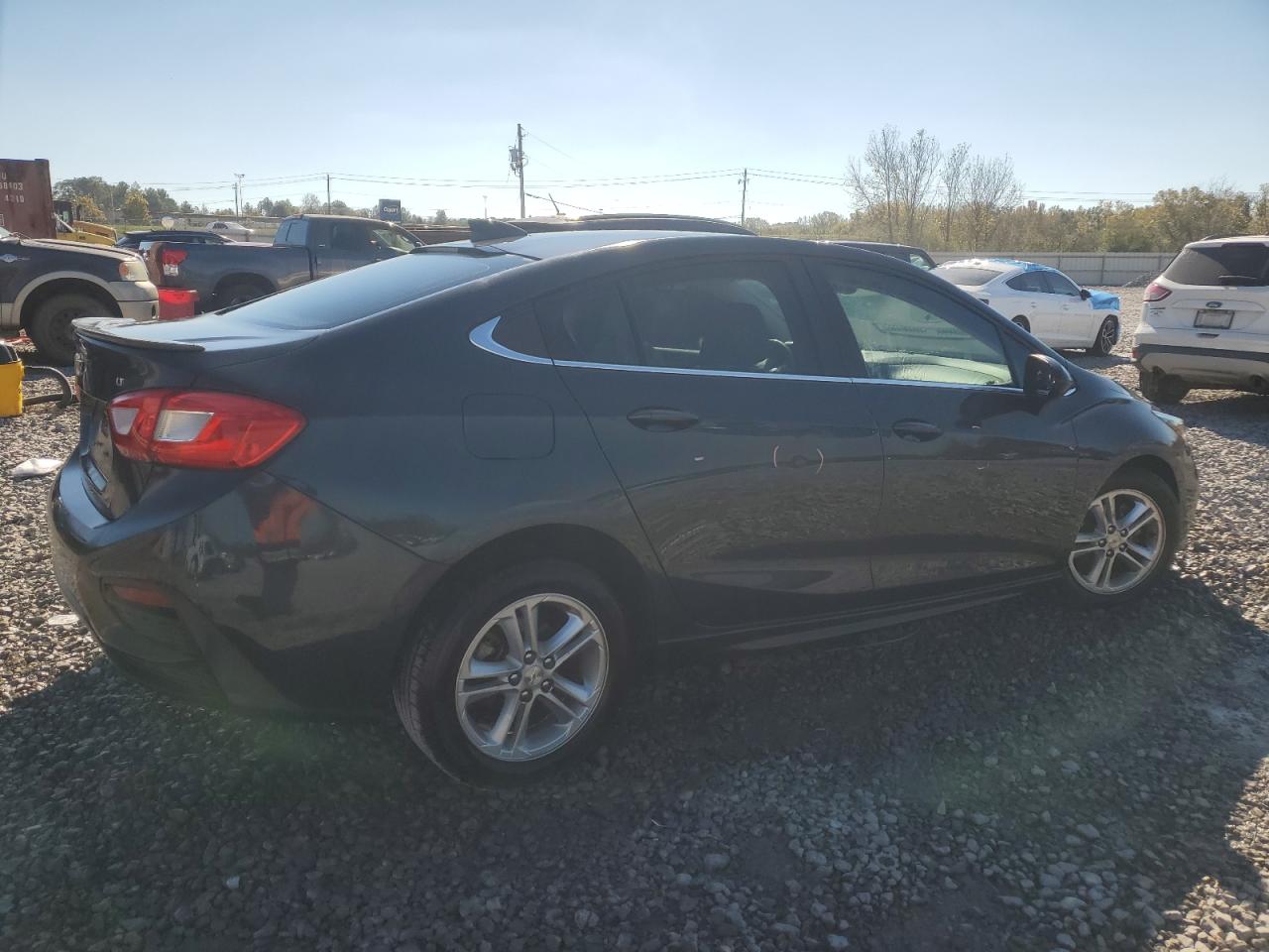 2017 Chevrolet Cruze - Image 3