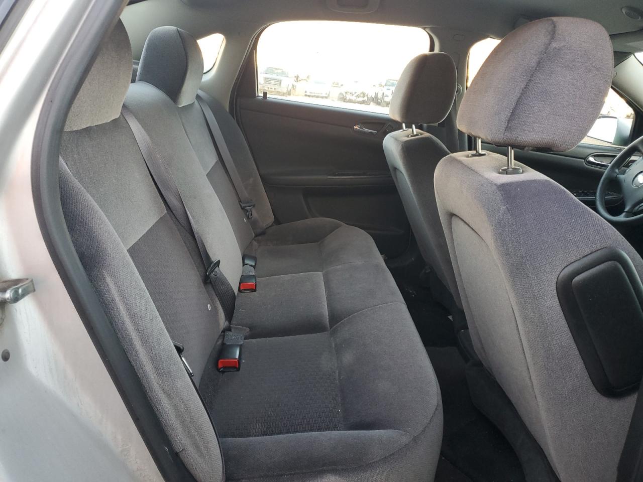 2016 Chevrolet Impala - Image 10