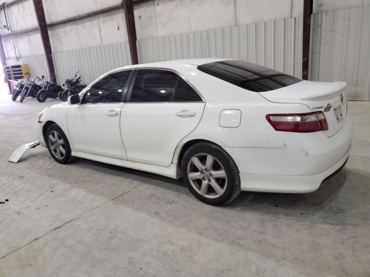 2009 Toyota Camry - Image 2