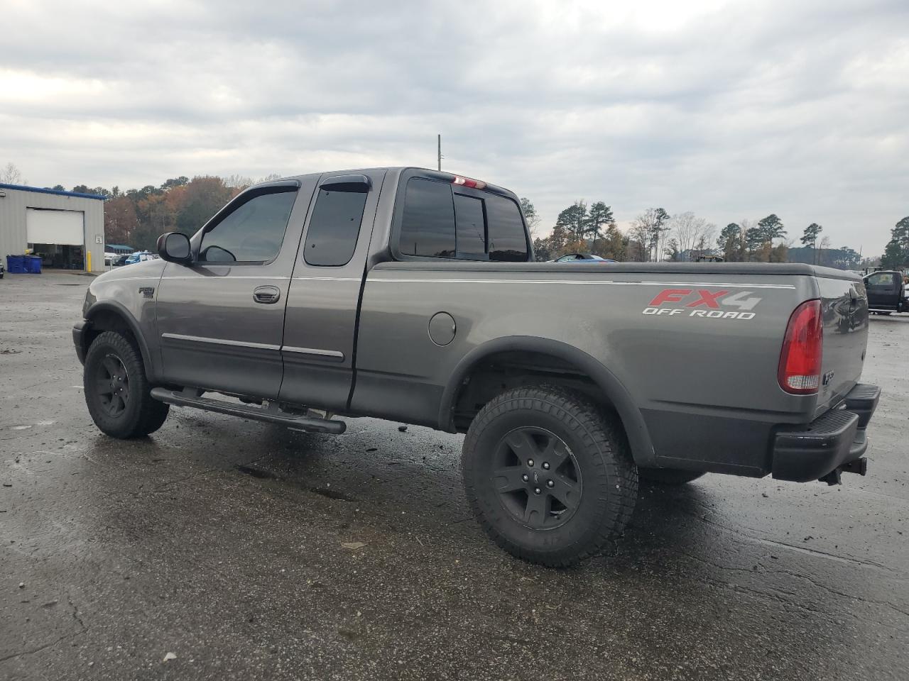 2003 Ford F-150 - Image 2