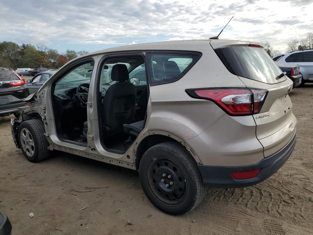 VIN 1FMCU0F7XHUD91437 2017 FORD ESCAPE no.2