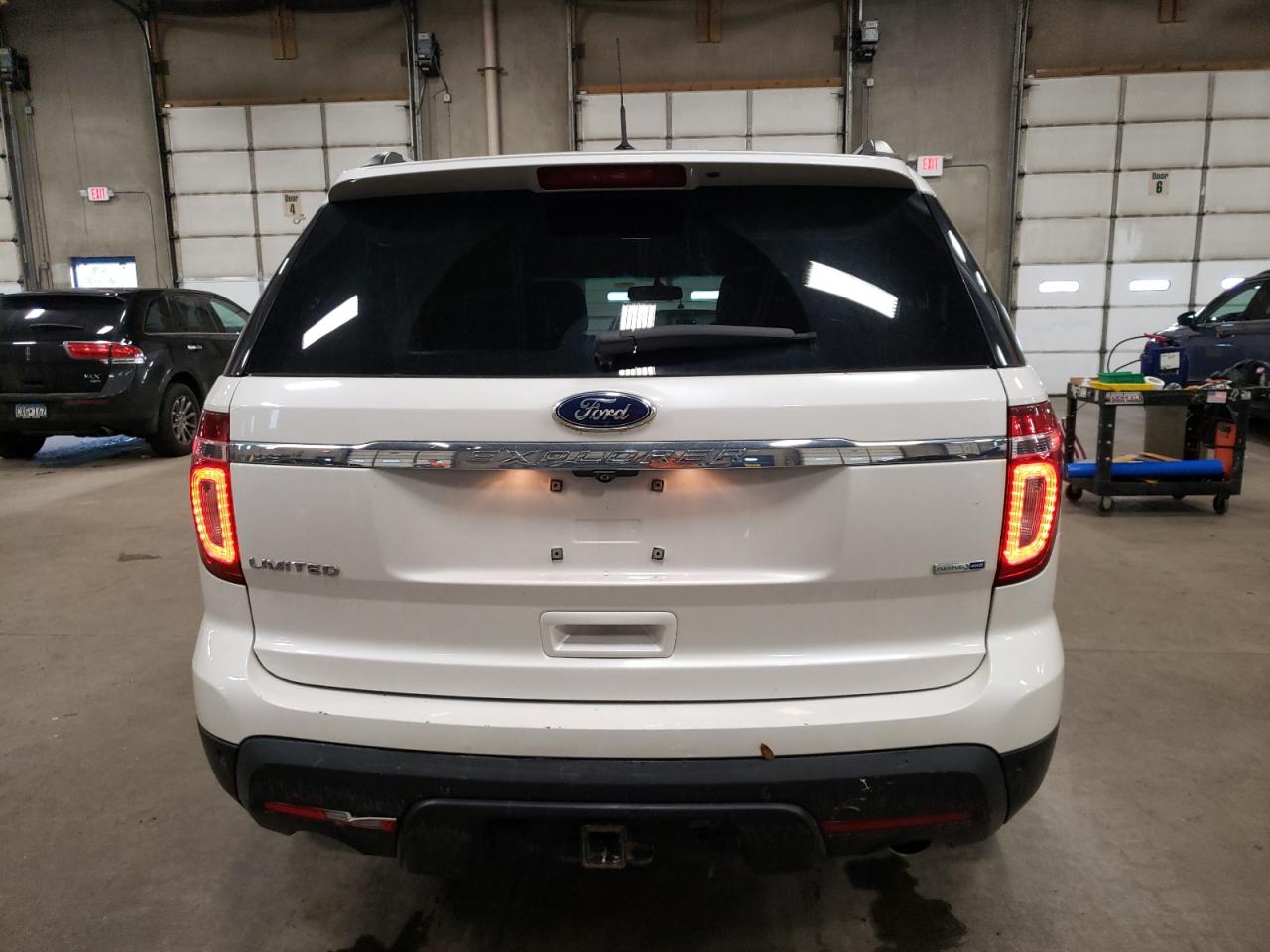 2015 Ford Explorer - Image 6