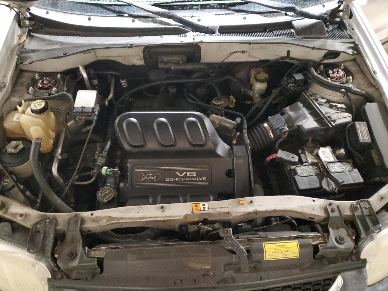 2002 Ford Escape - Image 12