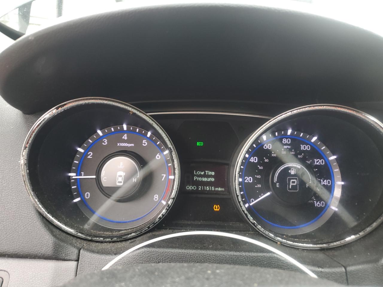 2014 Hyundai Sonata - Image 9
