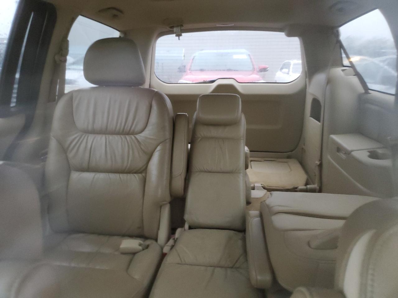 2010 Honda Odyssey - Image 10