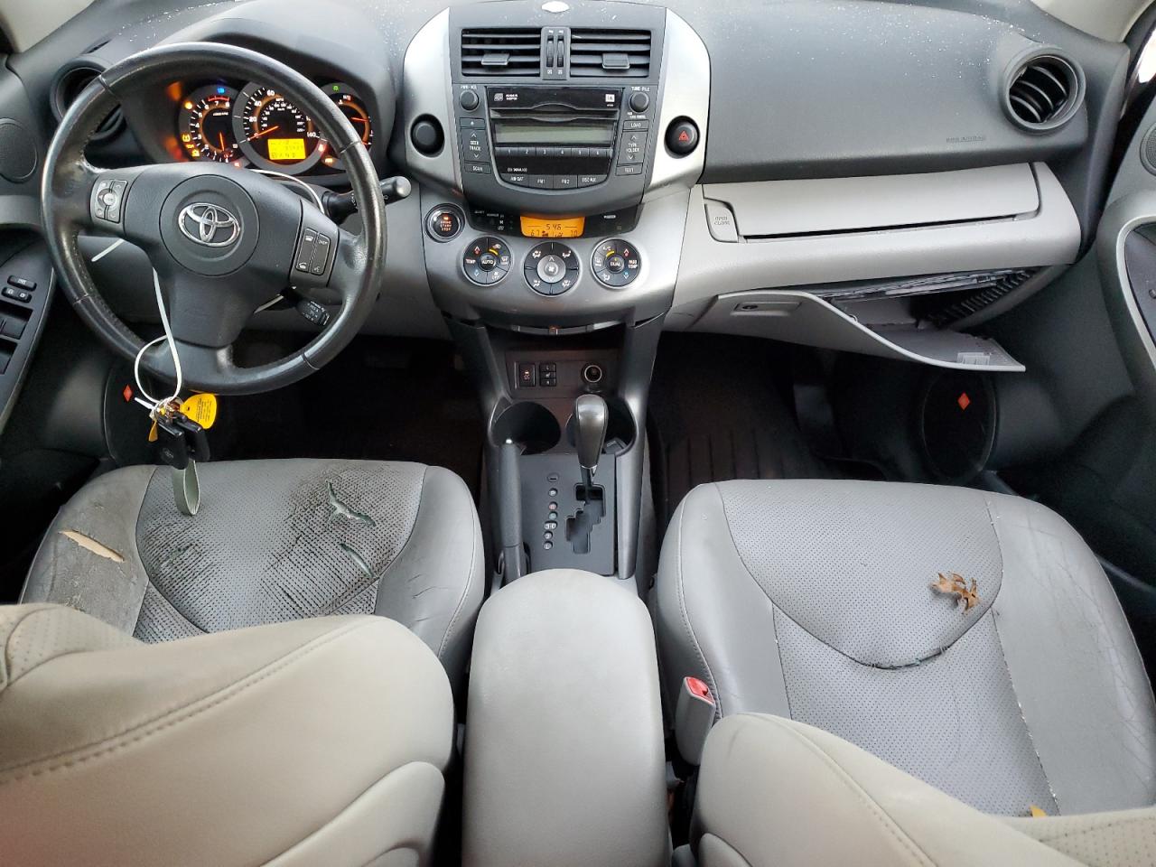 2010 Toyota RAV 4 - Image 8