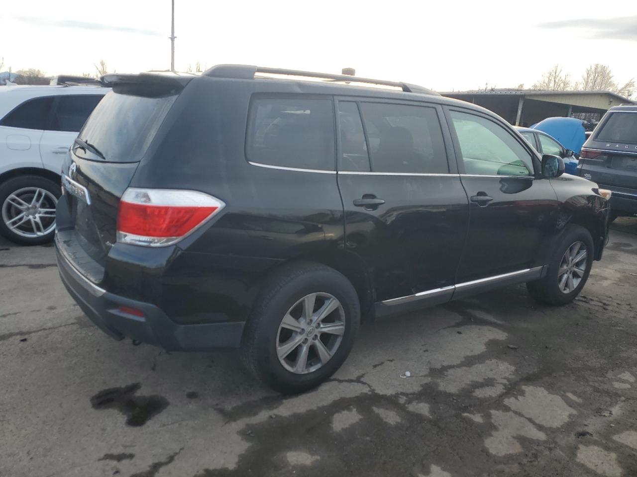 VIN 5TDBK3EH7DS225392 2013 TOYOTA HIGHLANDER no.3