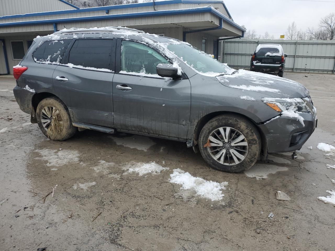 2018 Nissan Pathfinder - Image 4