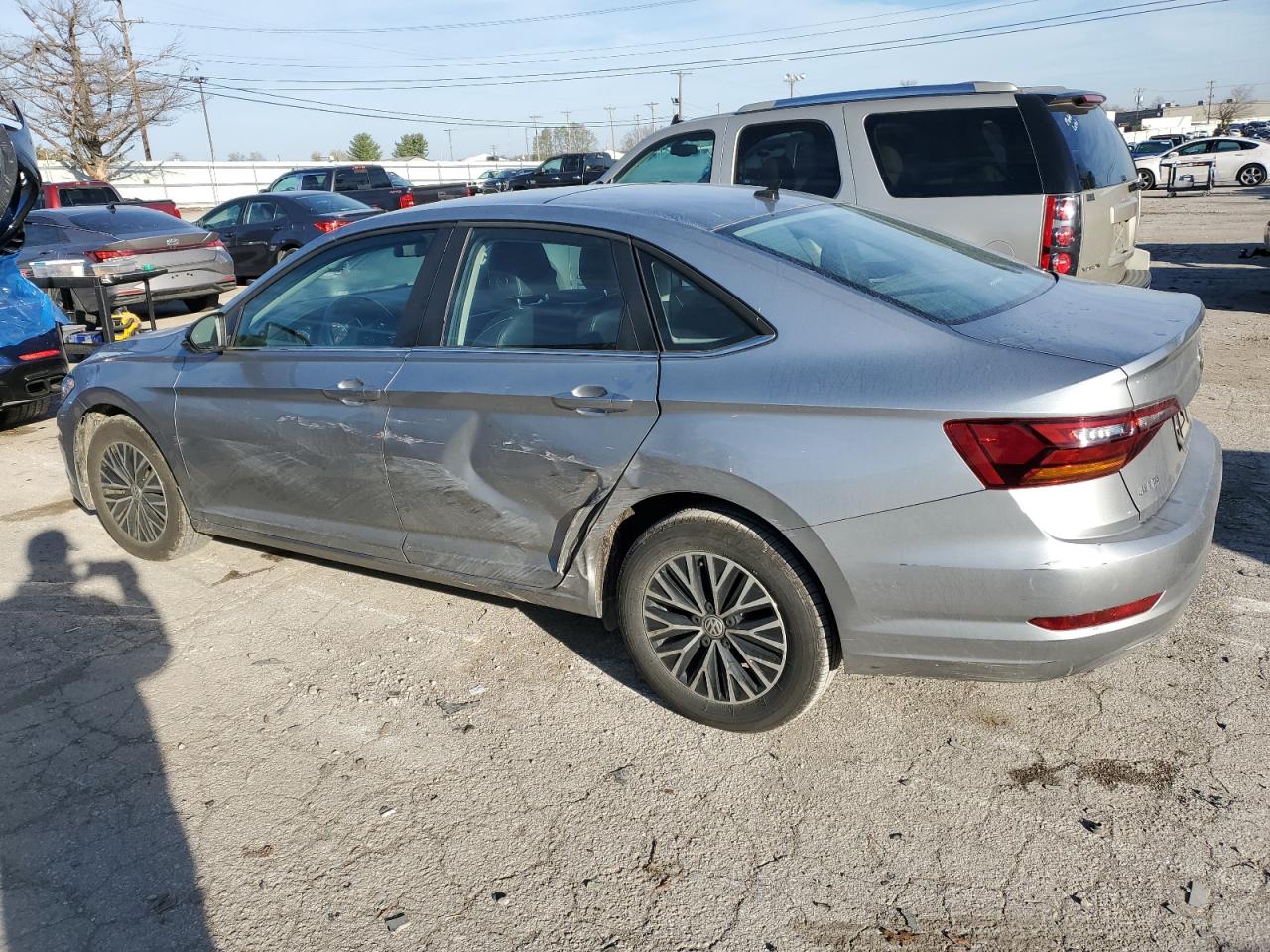 2019 Volkswagen Jetta - Image 2