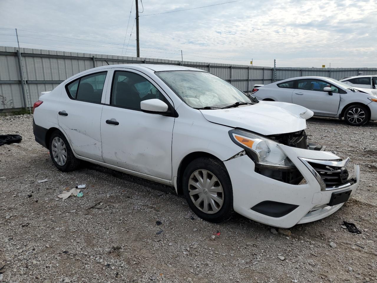 VIN 3N1CN7AP5GL824871 2016 NISSAN VERSA no.4