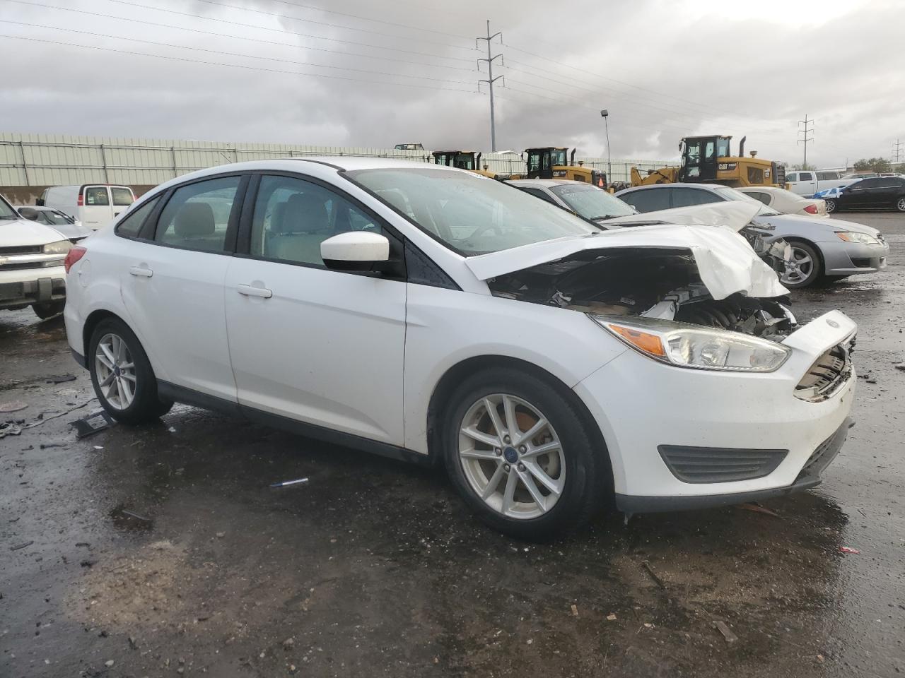 VIN 1FADP3F28JL252642 2018 FORD FOCUS no.4