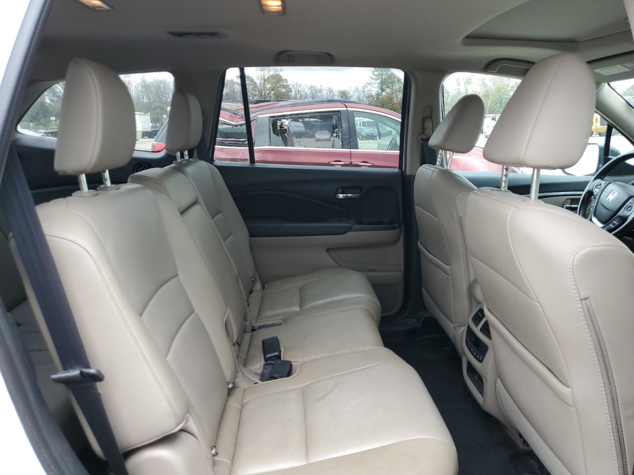 2016 Honda Pilot - Image 11