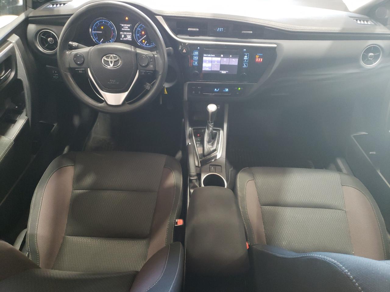 2018 Toyota Corolla L VIN: 2T1BURHE6JC977958 Lot: 80261814